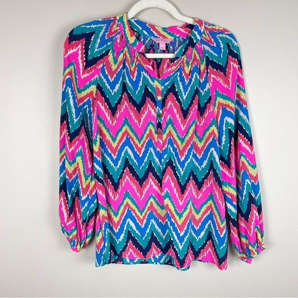 Lilly Pulitzer Hearts a Flutter Rainbow Chevron Striped Else Silk Blouse XS Top - Picture 1 of 7